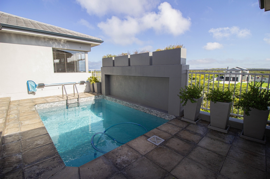 6 Bedroom Property for Sale in Kleinbaai Western Cape